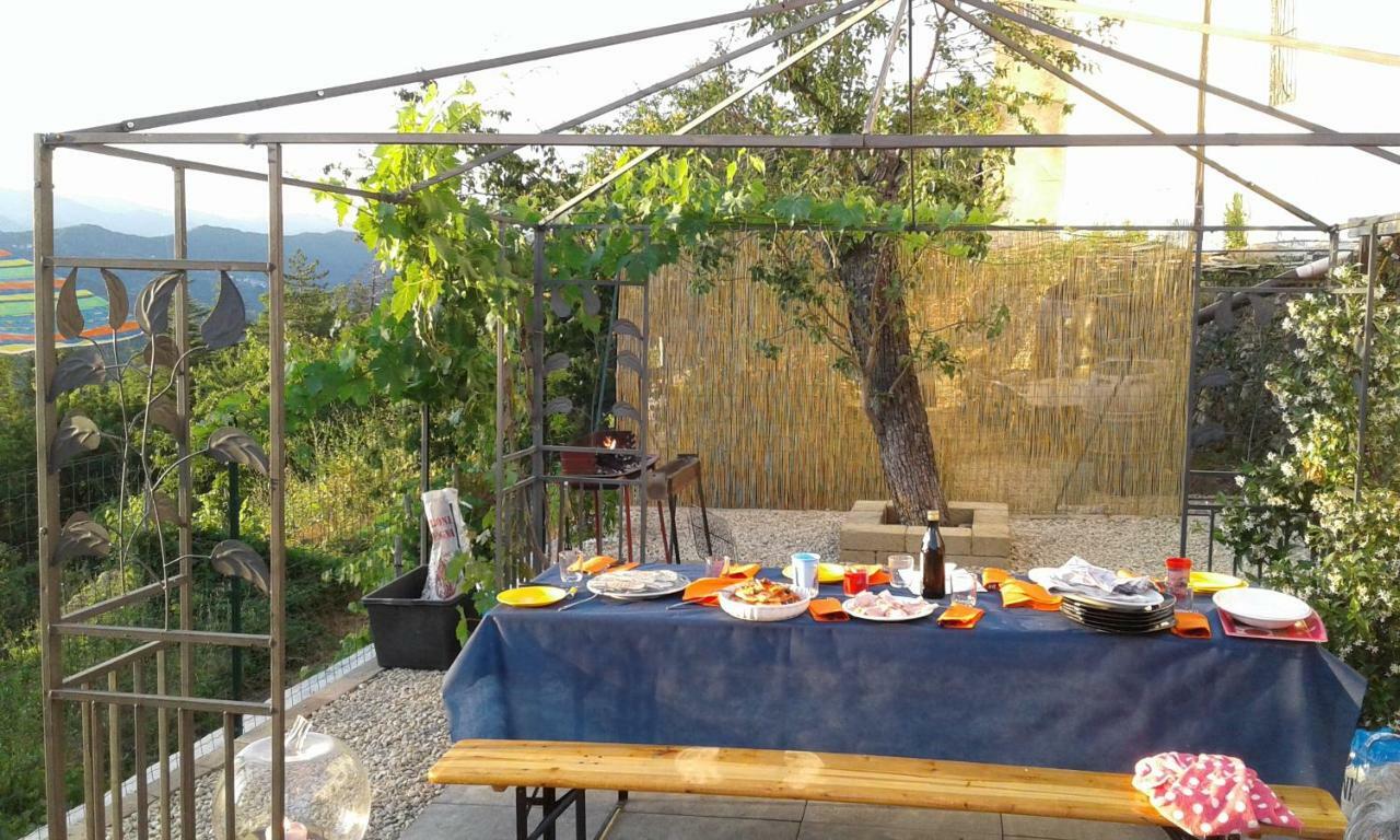 Agriturismo Nonni Devia Lucinasco Exterior foto